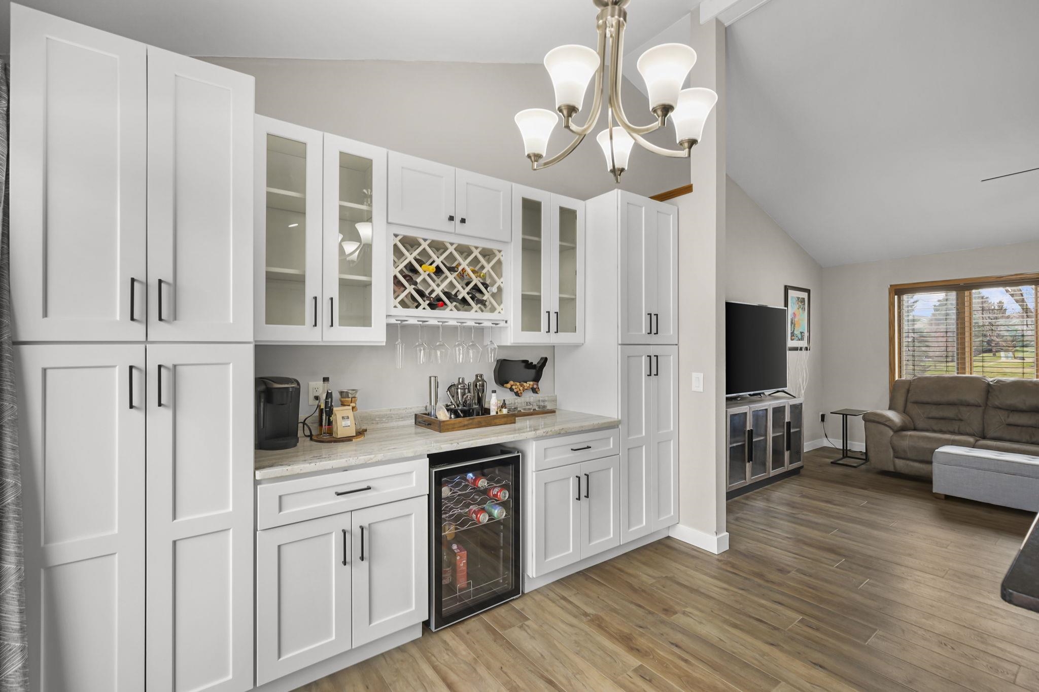 6318 7 Pines Avenue Madison, WI 53718 - Photo 4 of 39