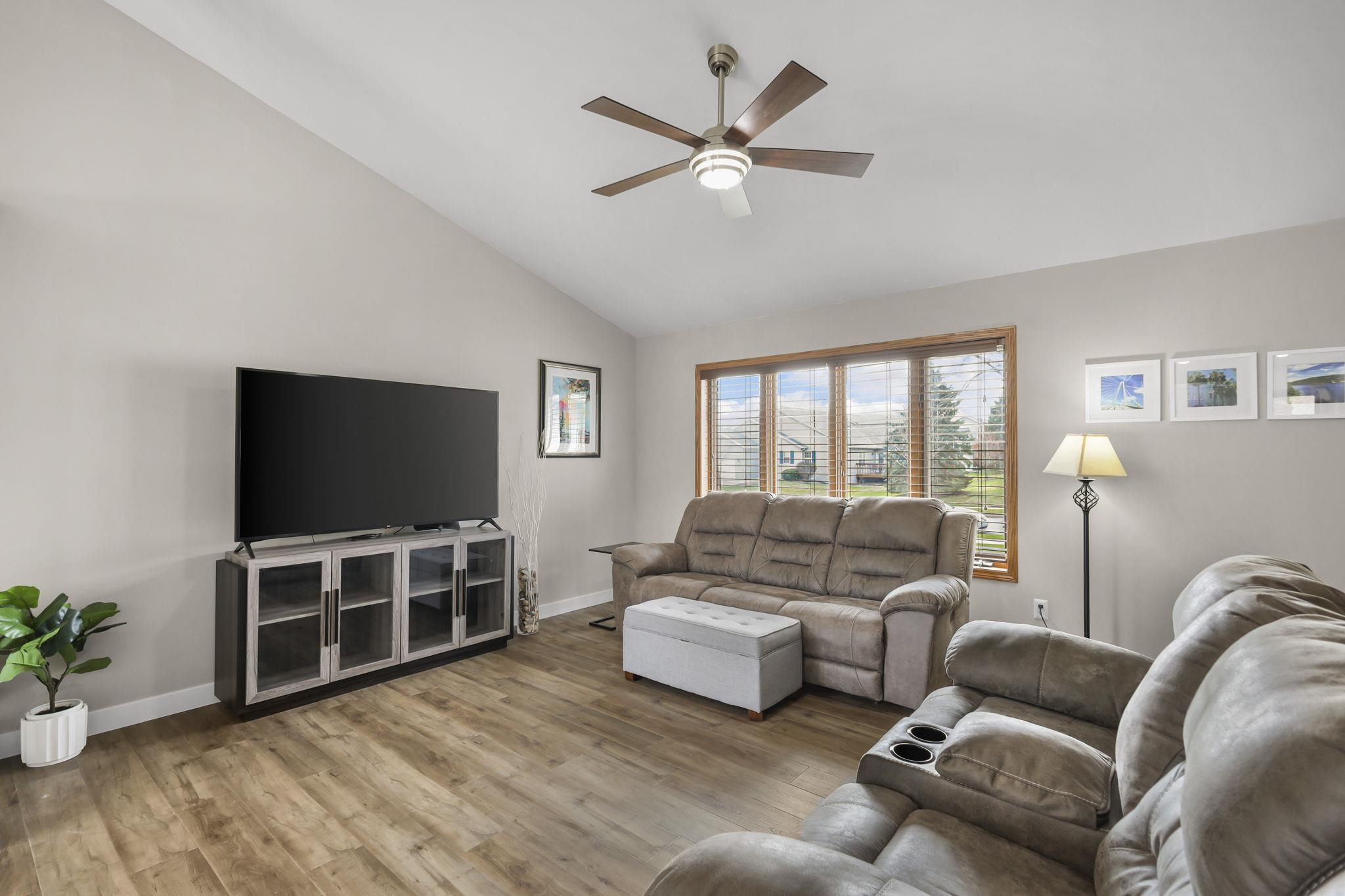 6318 7 Pines Avenue Madison, WI 53718 - Photo 10 of 39