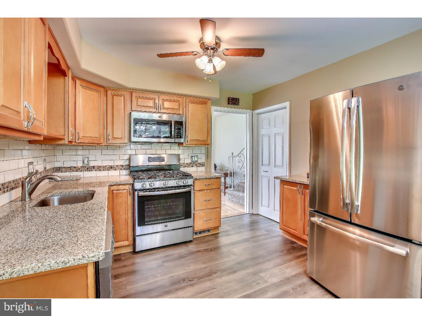 641 Linton Road Huntingdon Valley, PA 19006 - Photo 12 of 25 Kitchen