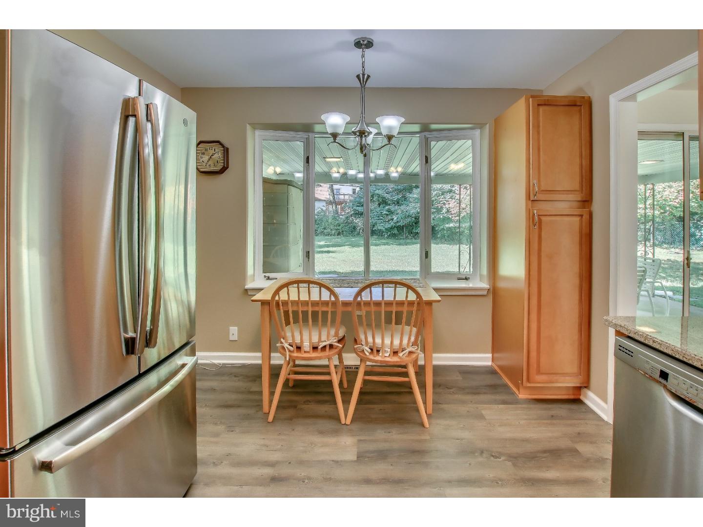 641 Linton Road Huntingdon Valley, PA 19006 - Photo 13 of 25 Kitchen