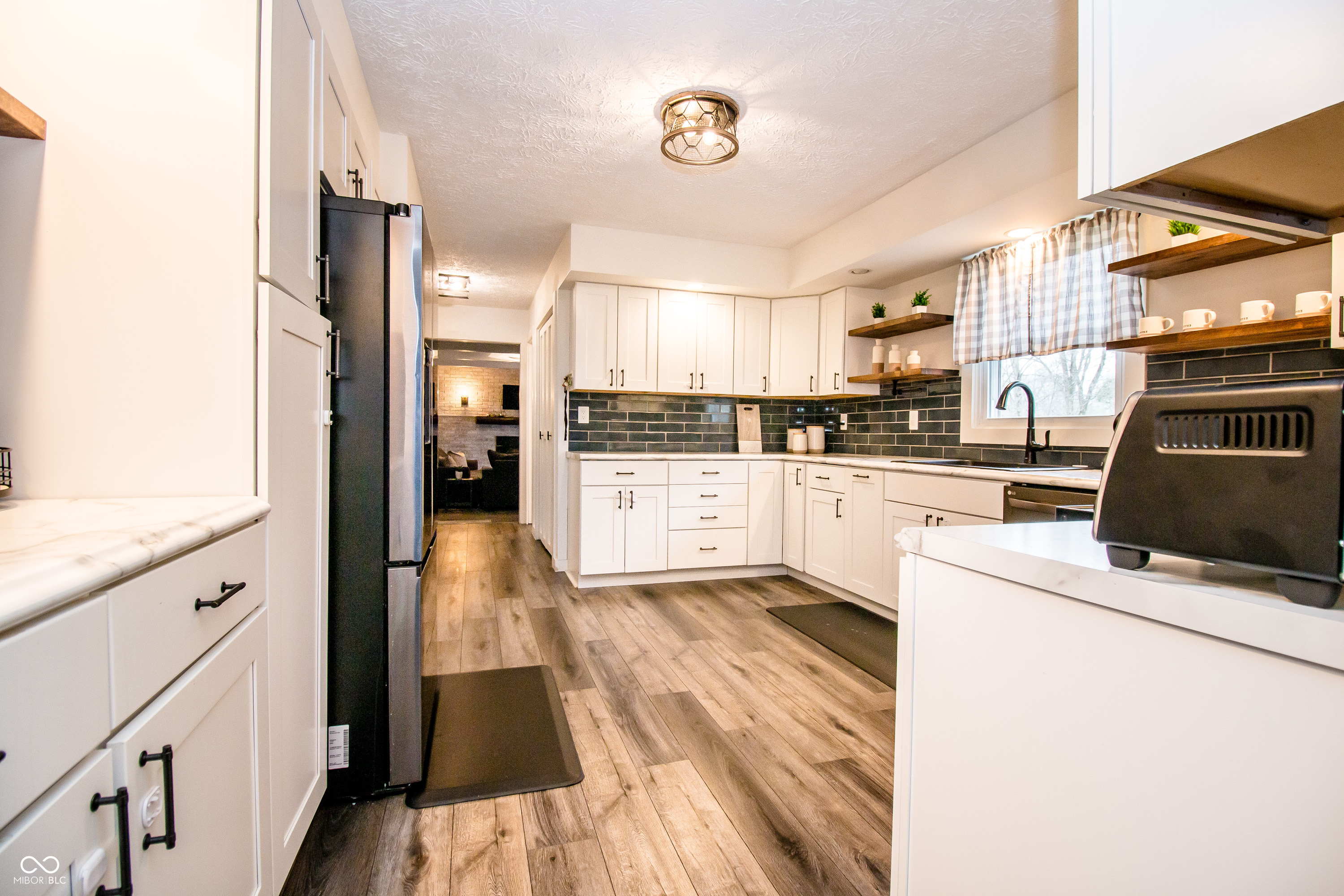 632 Ridgeview Lane Columbus, IN 47201 - Photo 12 of 40 Gallery Image 12