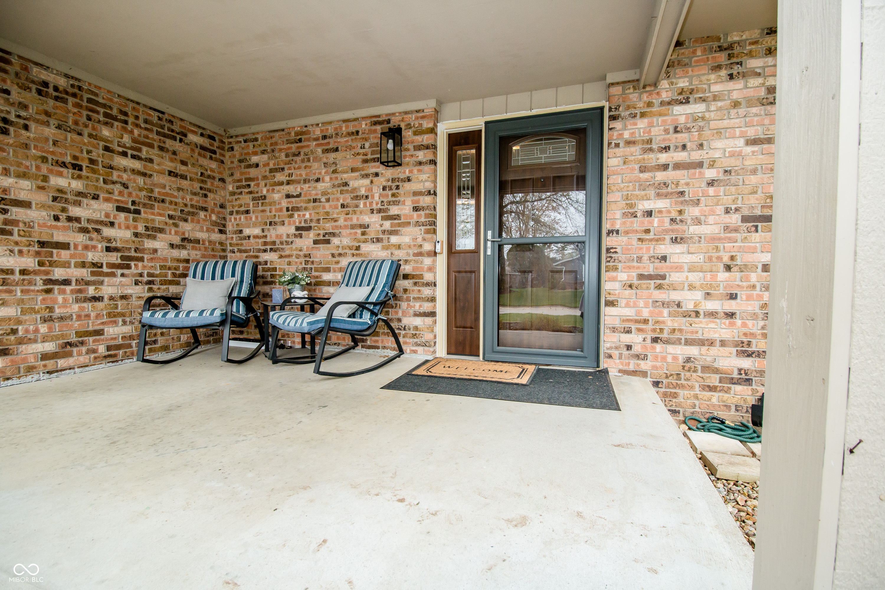 632 Ridgeview Lane Columbus, IN 47201 - Photo 3 of 40 Gallery Image 3