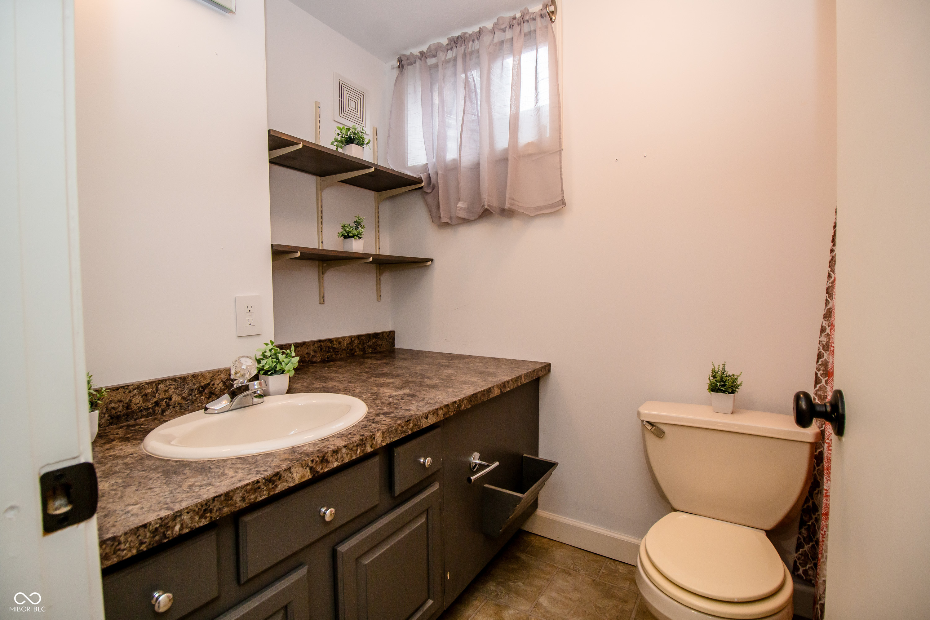 632 Ridgeview Lane Columbus, IN 47201 - Photo 36 of 40 Gallery Image 36