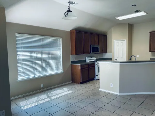 $2,395 | 517 Presidio Drive, Rockwall, TX 75087
