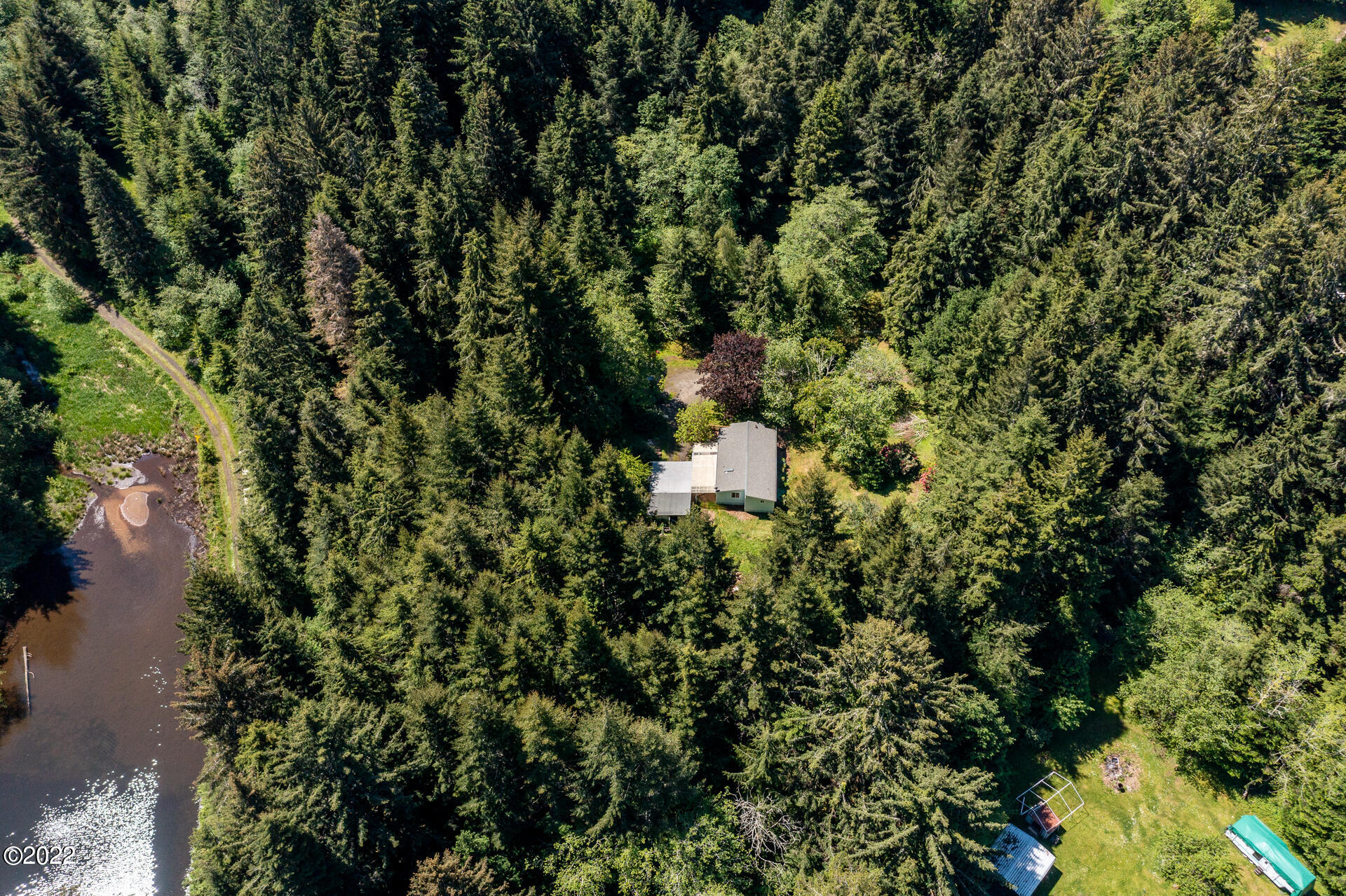 121 East Castle Road Waldport, OR 97394 - Photo 19 of 25 Drone 7