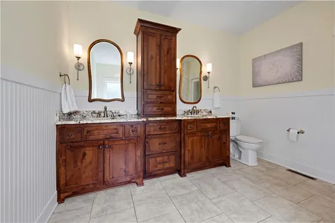 $945,000 | 30424 West 271st Street, Paola, KS 66071