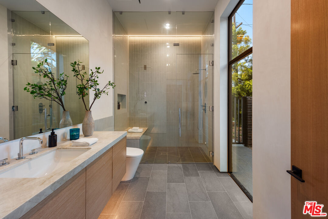 9705 Oak Pass Road Beverly Hills, CA 90210 - Photo 19 of 35 Gallery Image 19