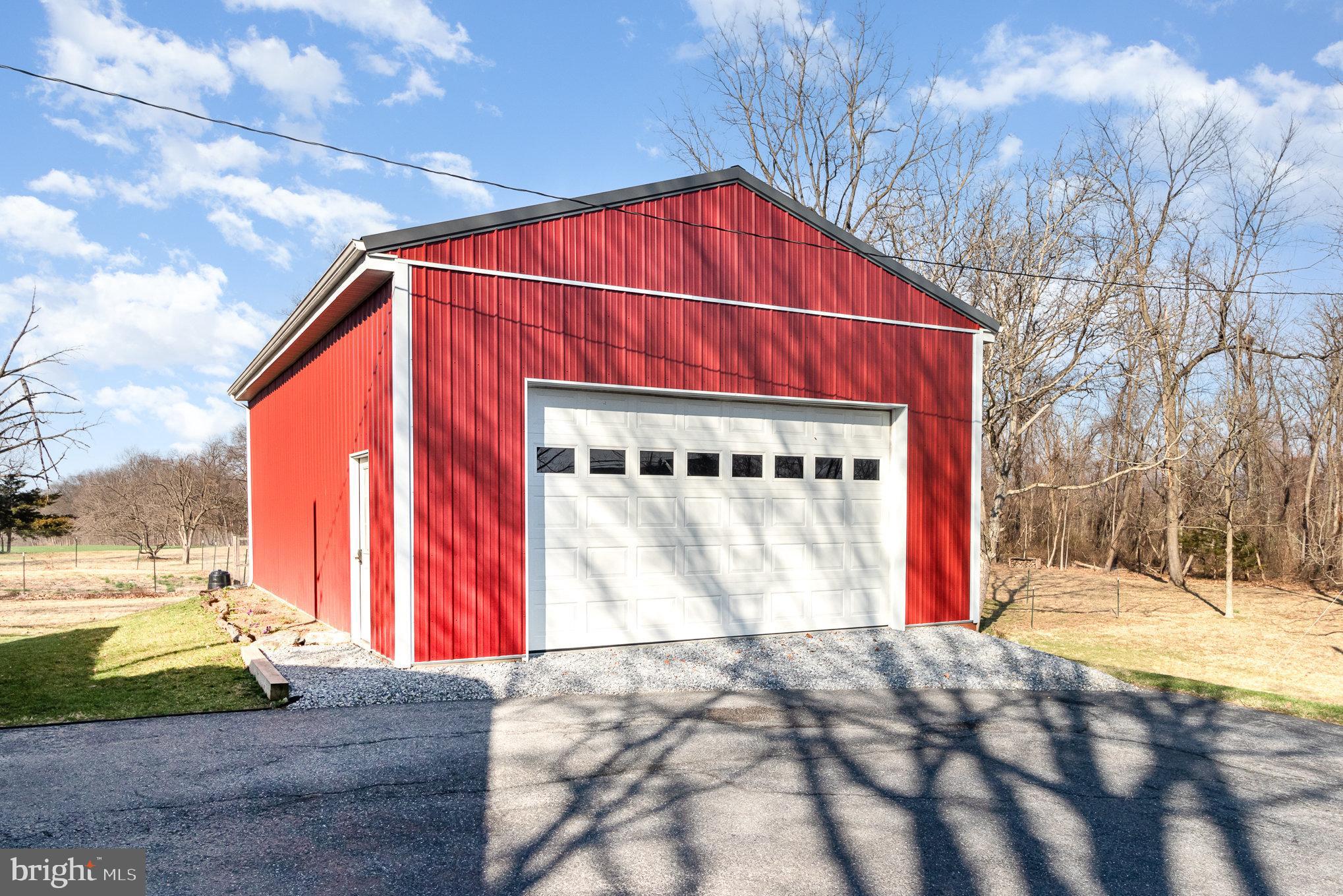 1379 Laudermilch Road Palmyra, PA 17078 - Photo 4 of 33 Gallery Image 4