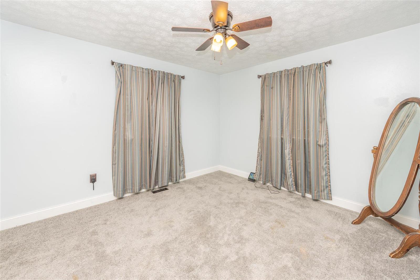 348 Blackjack Road Troy, IL 62294 - Photo 14 of 19