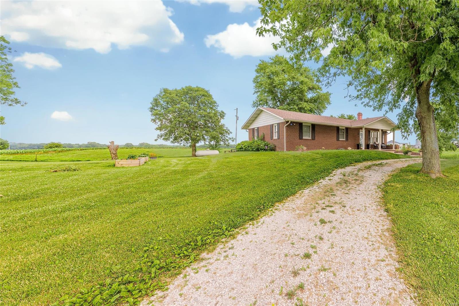 348 Blackjack Road Troy, IL 62294 - Photo 18 of 19