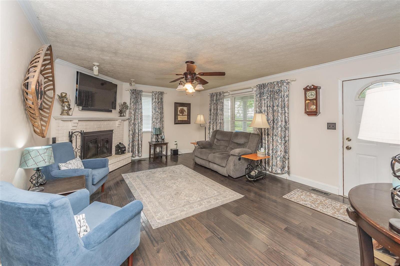 348 Blackjack Road Troy, IL 62294 - Photo 5 of 19