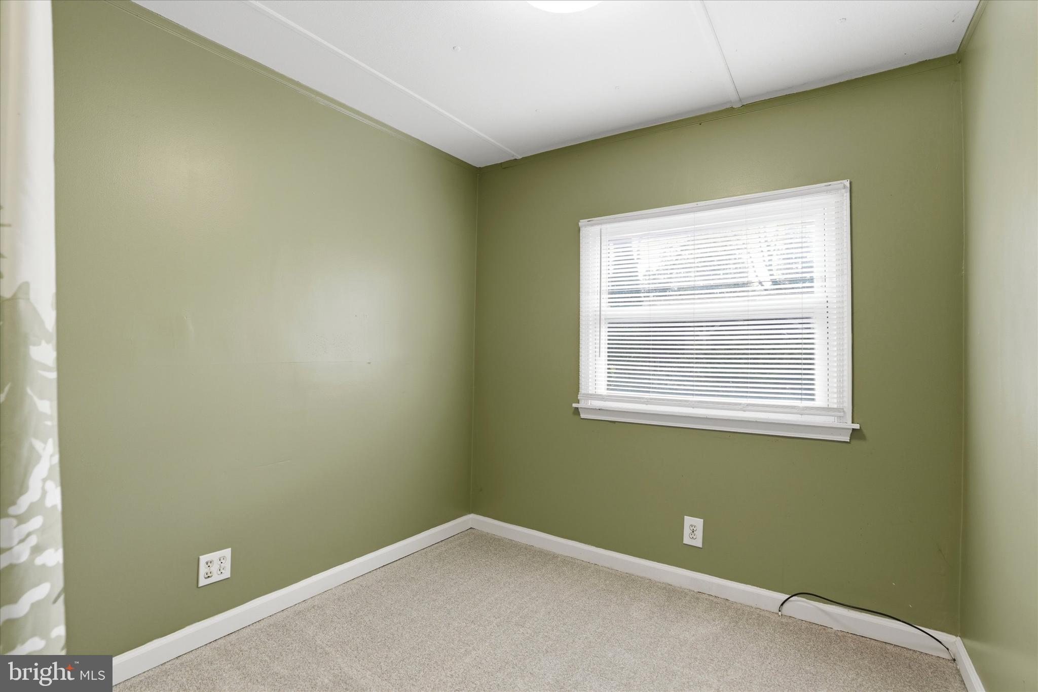7 Oak Drive Spring City, PA 19475 - Photo 11 of 15 2nd Bedroom