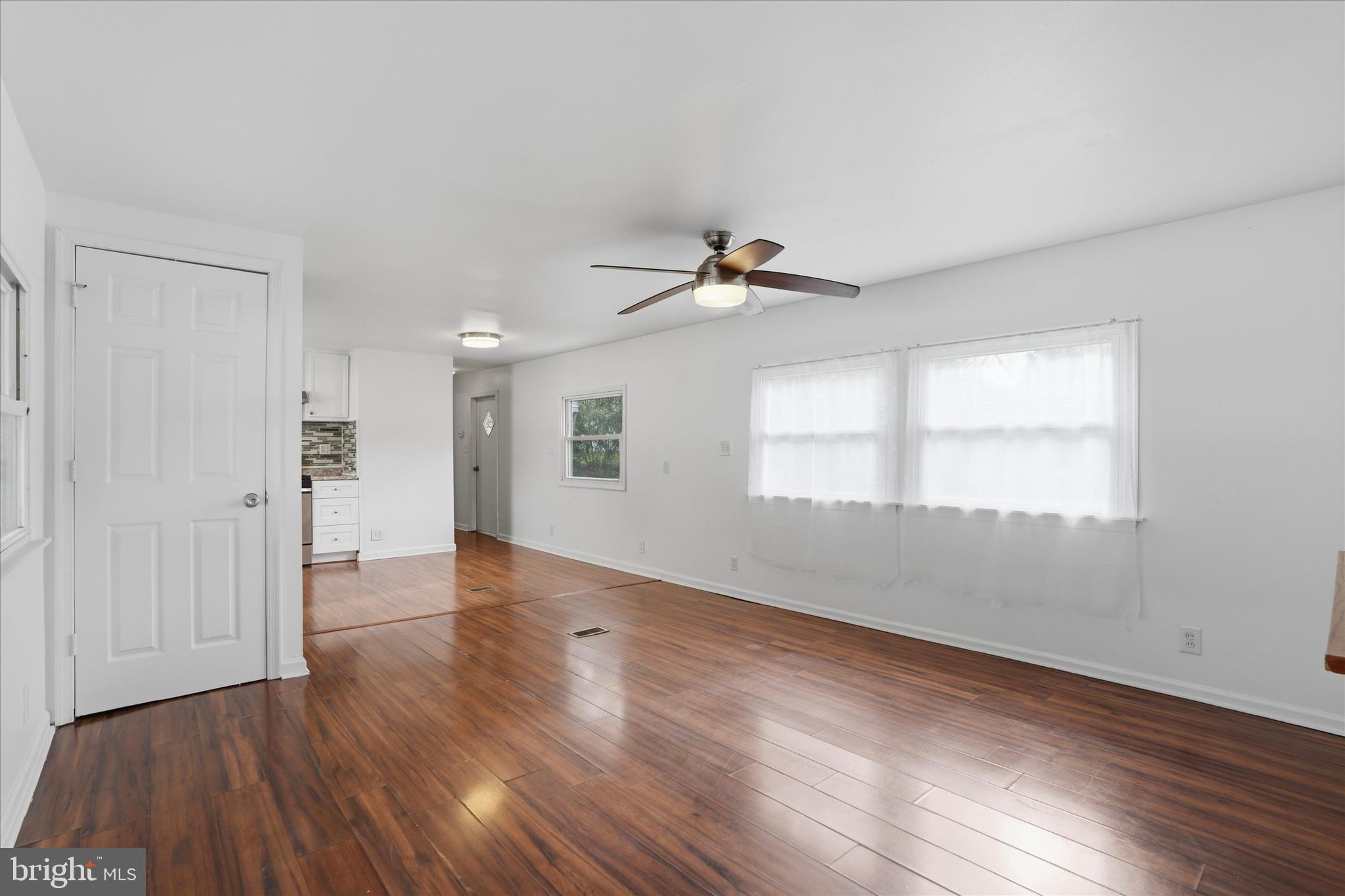 7 Oak Drive Spring City, PA 19475 - Photo 3 of 15 Living Room into Kitchen Space