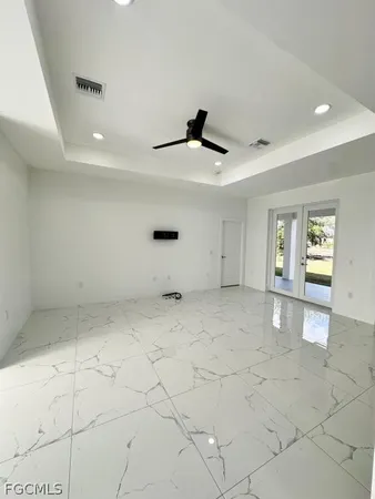 $2,300 | 325 Paulcrest Avenue, Lehigh Acres, FL 33974