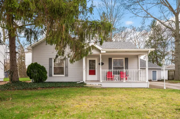 $250,000 | 3728 Lake Street, Bridgman, MI 49106