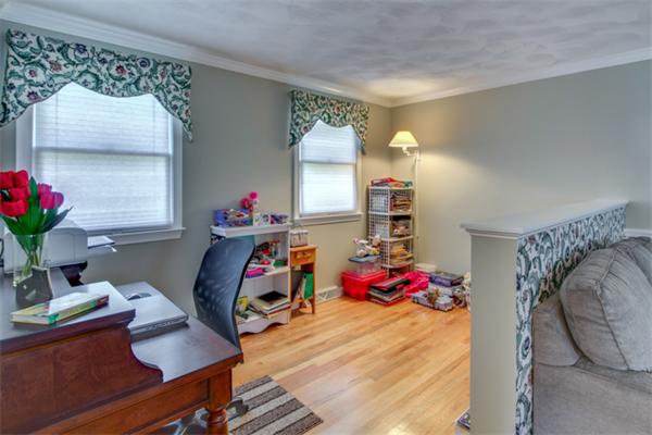 9 Buckingham Road Wilmington, MA 01887 - Photo 10 of 30 Gallery Image 10