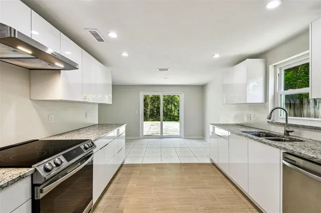 $400,000 | 16138 Manorwood Circle, Tampa, FL 33624