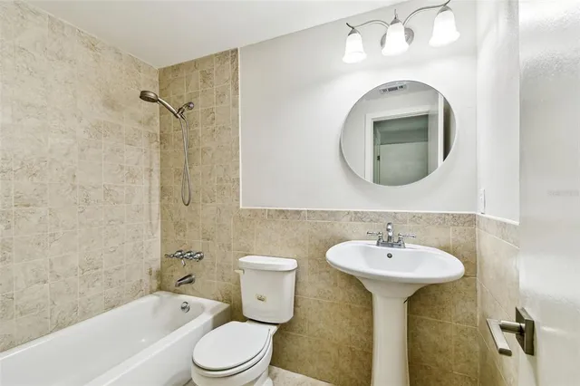 $400,000 | 16138 Manorwood Circle, Tampa, FL 33624