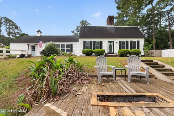 $299,000 | 206 Woodland Drive, Clinton, NC 28328