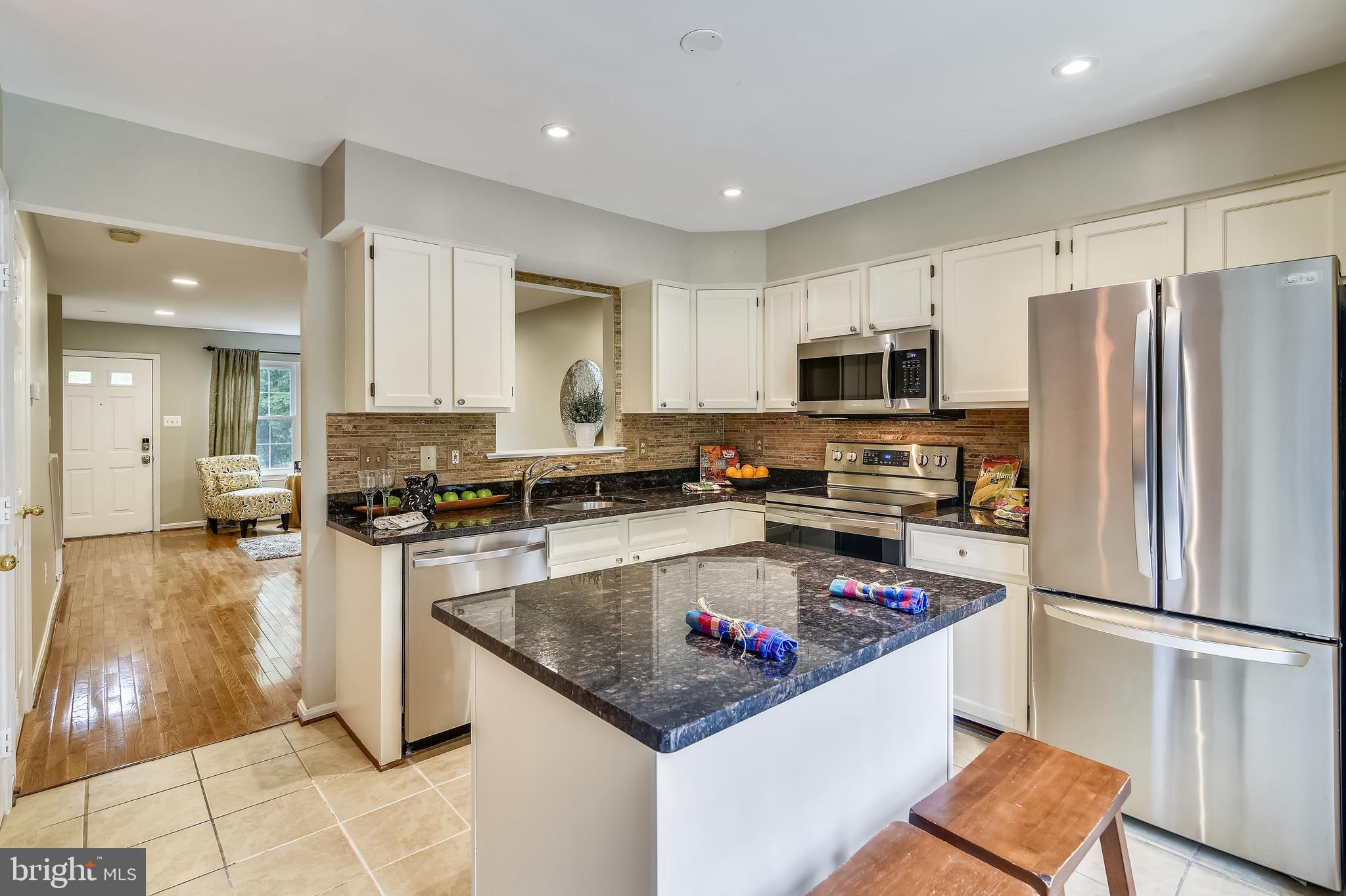 13563 Ruddy Duck Road Clifton, VA 20124 - Photo 11 of 54 Spacious Kitchen