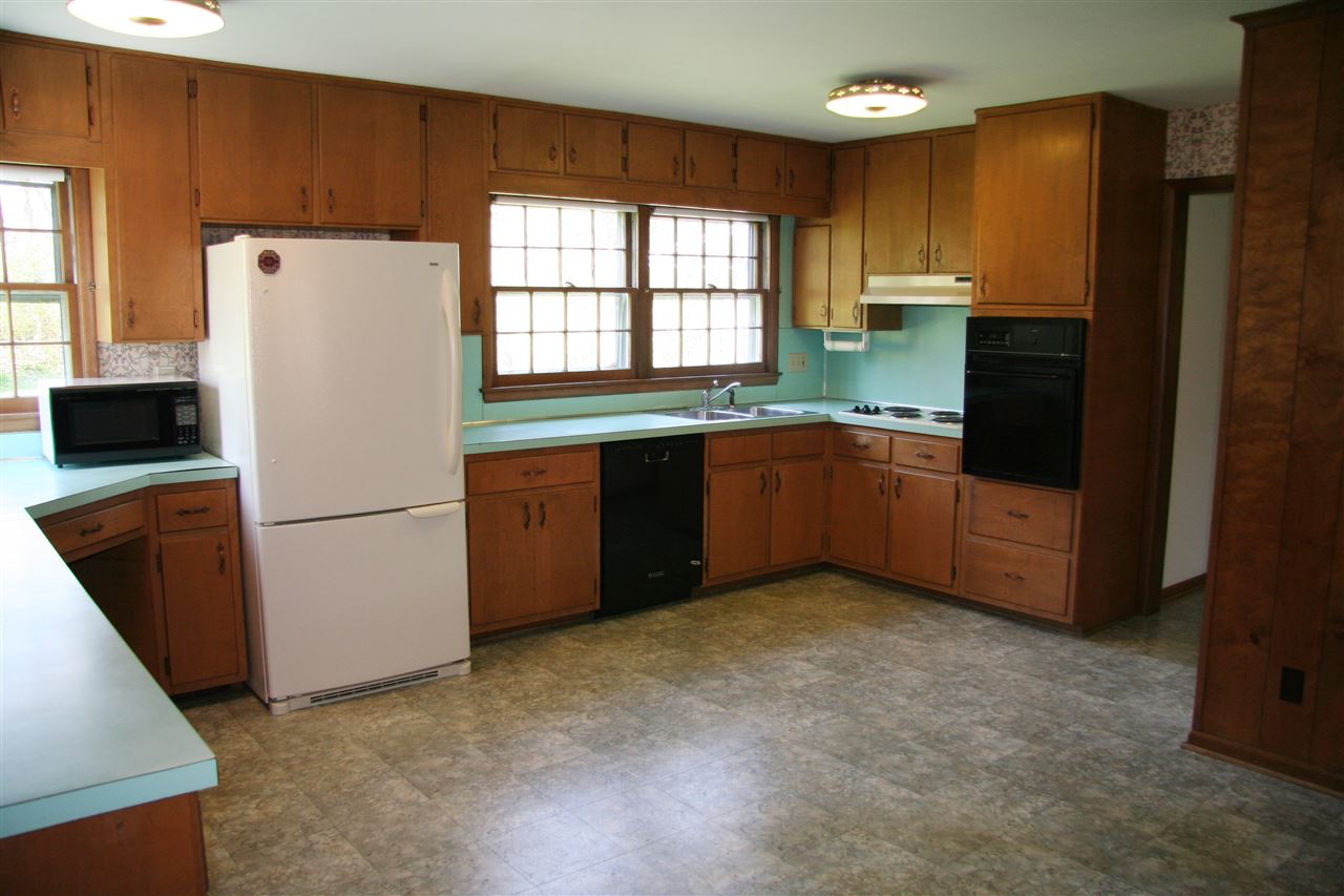 1330 South Valley Forge Road Bloomington, IN 47401 - Photo 13 of 36