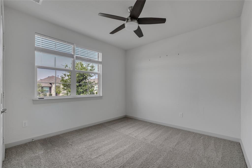 10633 Defender Trail Austin, TX 78754 - Photo 5 of 33