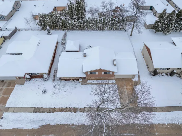 $387,000 | 2324 Silver Leaf Lane, Sheboygan, WI 53083