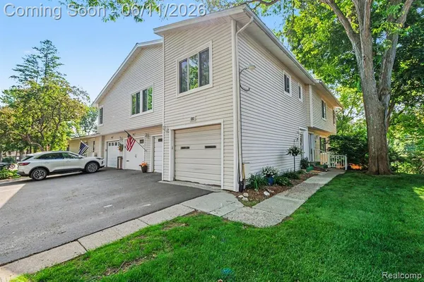 $199,900 | 838 Corners Court, Lake Orion, MI 48362