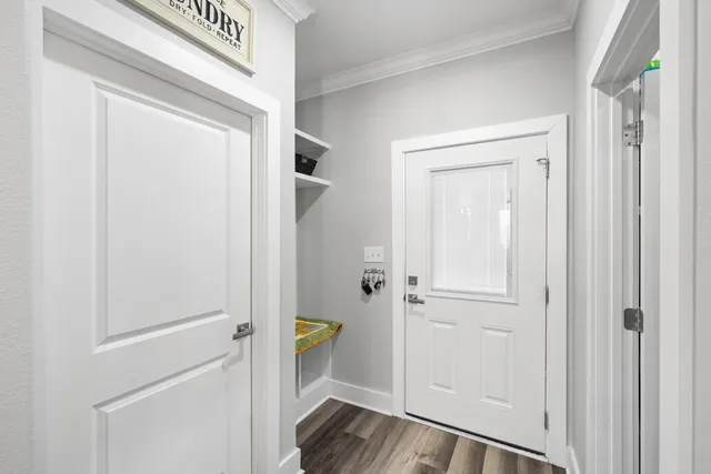 a en suite bathroom with a toilet