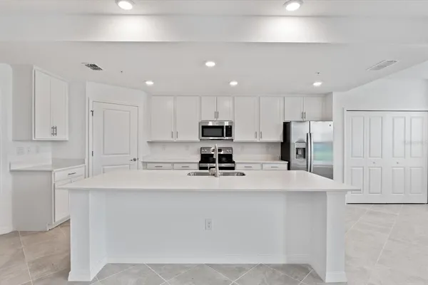 $2,300 | 12440 Wellen Golf Street, Unit 104, Venice, FL 34293