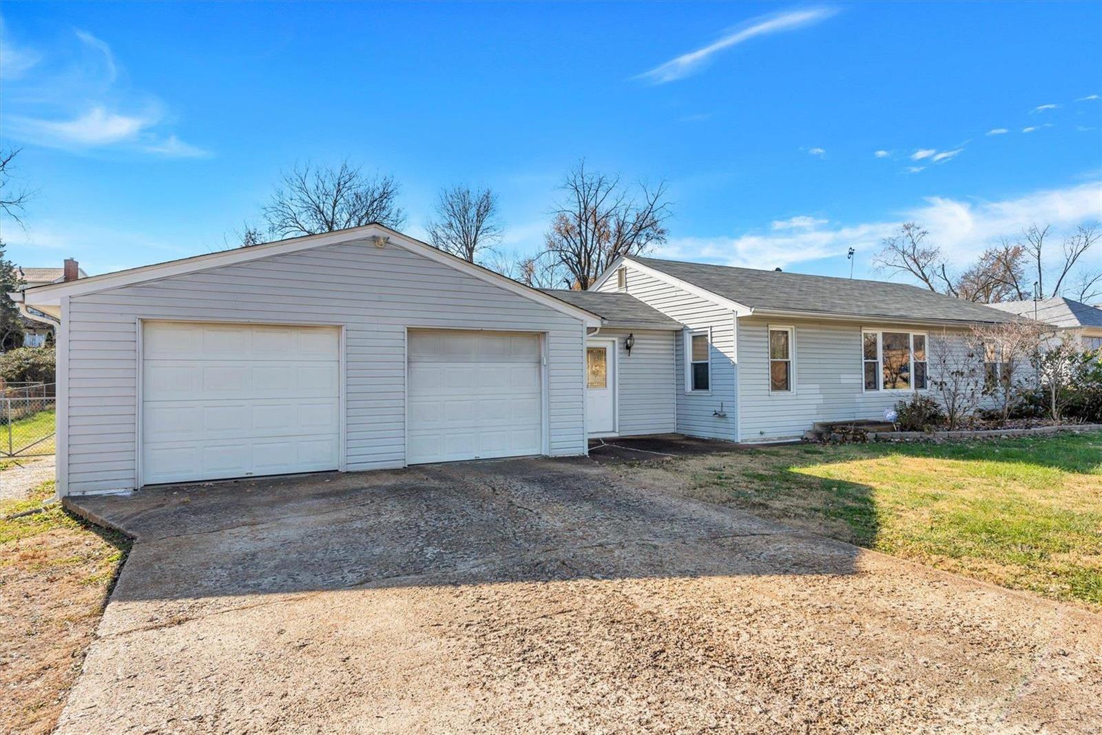 674 Forder Road St. Louis, MO 63129 - Photo 2 of 30 Gallery Image 2
