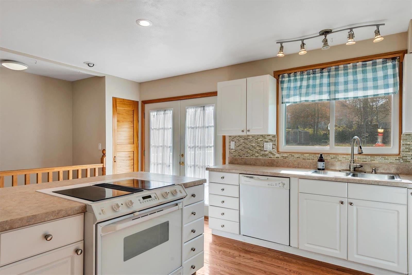 674 Forder Road St. Louis, MO 63129 - Photo 12 of 30 Gallery Image 12