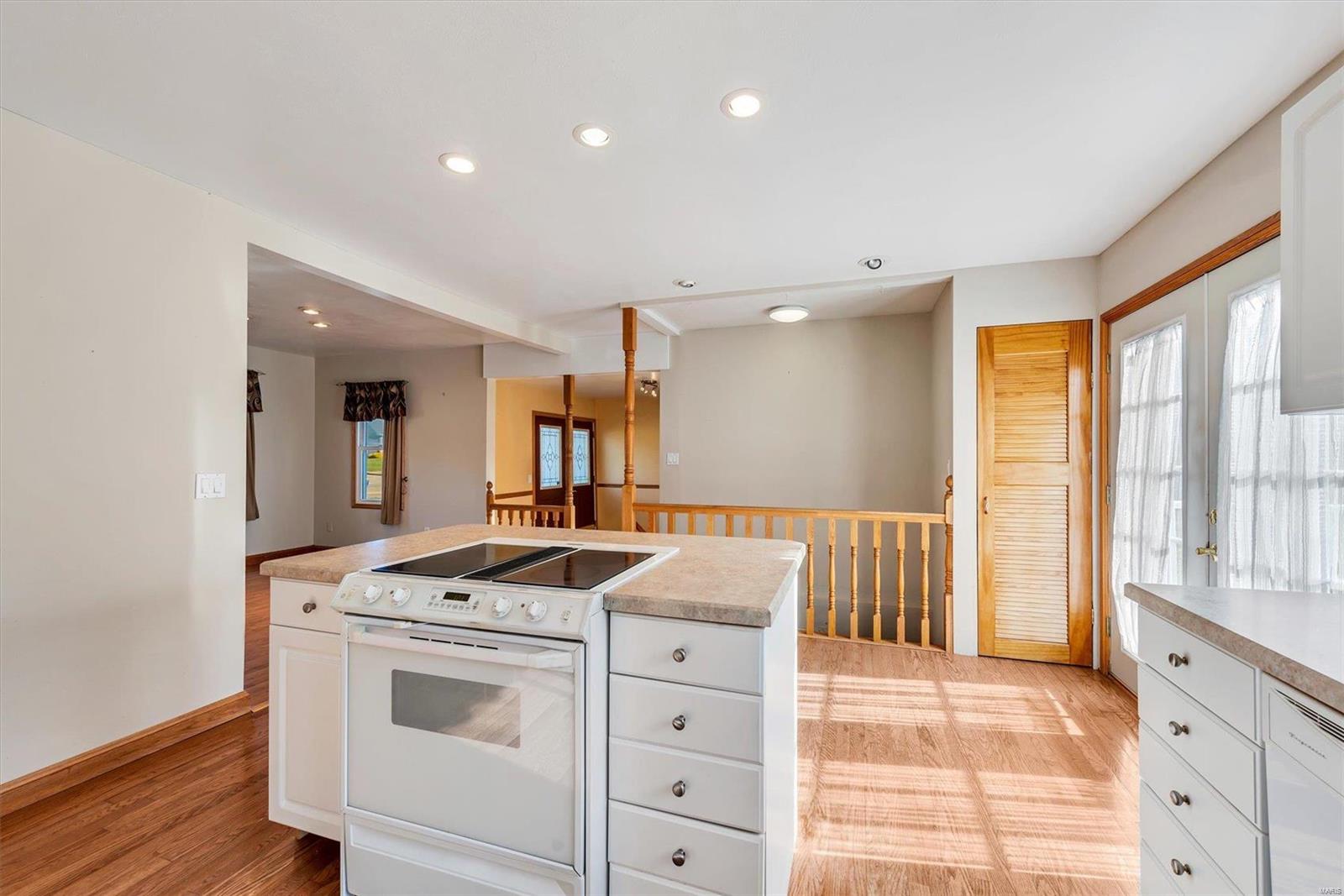 674 Forder Road St. Louis, MO 63129 - Photo 14 of 30 Gallery Image 14