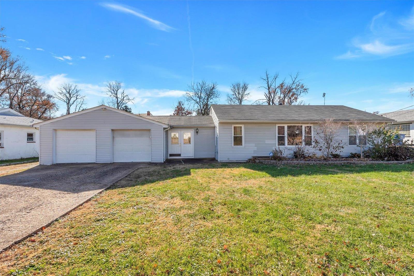 674 Forder Road St. Louis, MO 63129 - Photo 3 of 30 Gallery Image 3