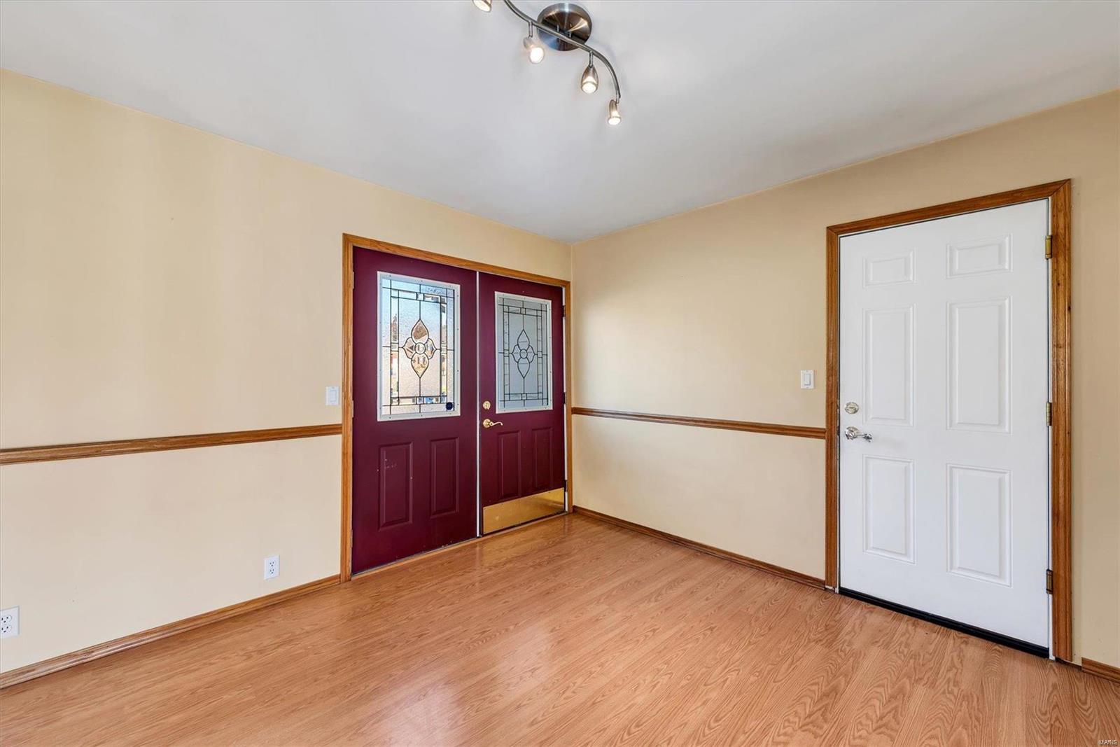 674 Forder Road St. Louis, MO 63129 - Photo 4 of 30 Gallery Image 4
