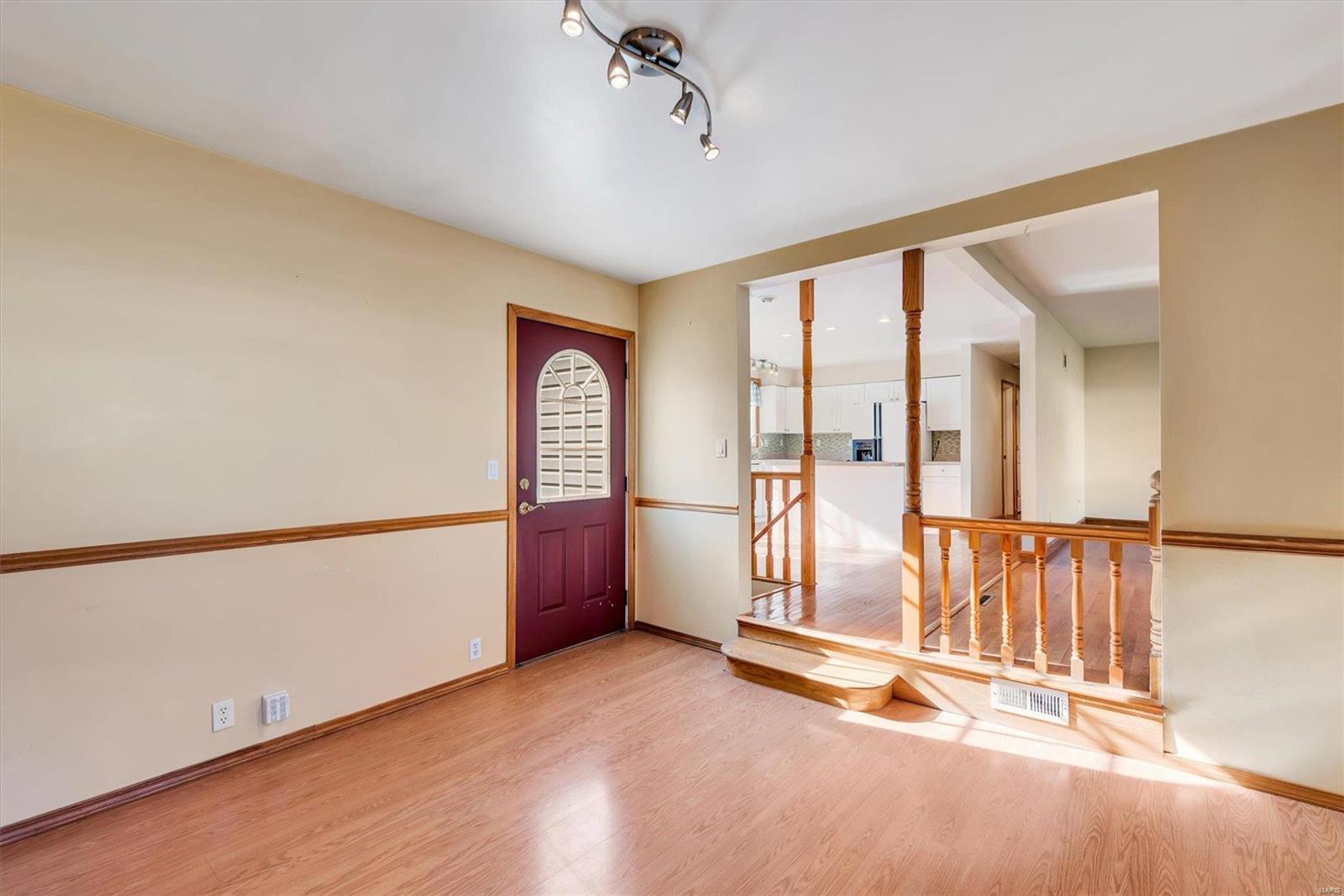 674 Forder Road St. Louis, MO 63129 - Photo 5 of 30 Gallery Image 5