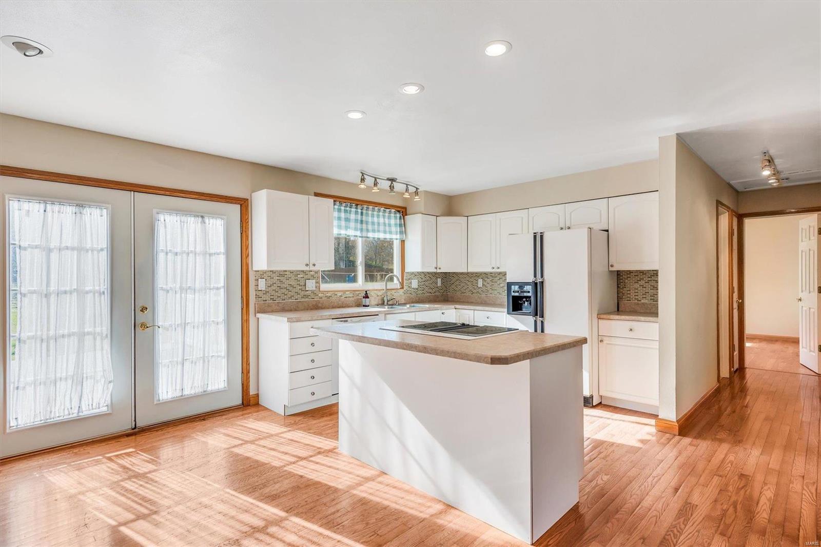 674 Forder Road St. Louis, MO 63129 - Photo 10 of 30 Gallery Image 10