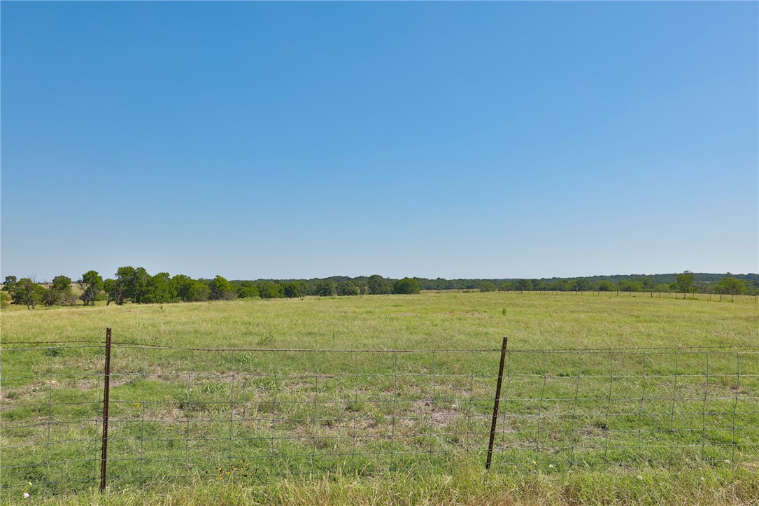 305 County Road 305 Navasota, TX 77868 - Photo 6 of 21 a view of an ocean