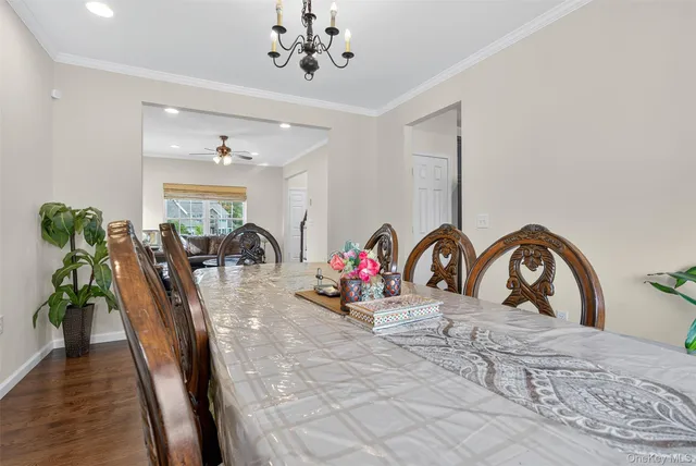 a view of a livingroom with furniture