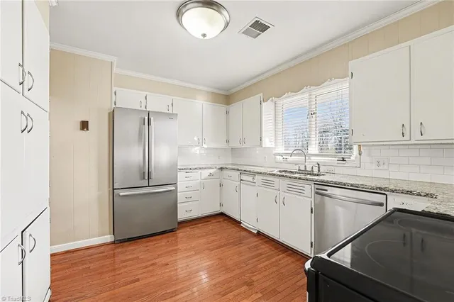 $363,000 | 914 Oakcrest Drive, Reidsville, NC 27320