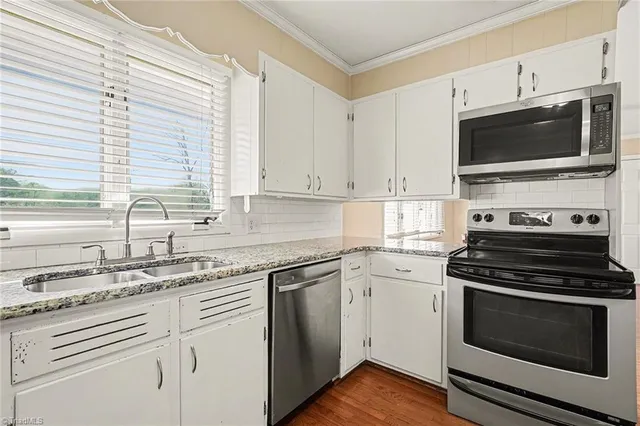 $363,000 | 914 Oakcrest Drive, Reidsville, NC 27320