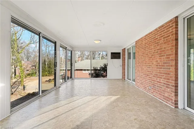 $363,000 | 914 Oakcrest Drive, Reidsville, NC 27320