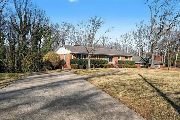 $345,000 | 914 Oakcrest Drive, Reidsville, NC 27320