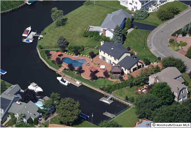 9 Gull Point Road Monmouth Beach, NJ 07750 - Photo 1 of 3 Primary Photo