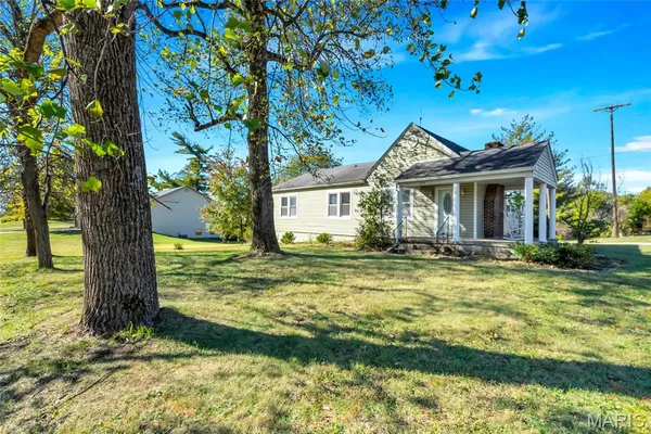 $170,000 | 1212 North Moreland Road, Moro, IL 62067
