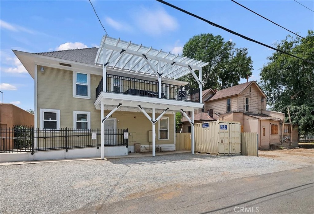 3845 Tenth Street Riverside, CA 92501 - Photo 40 of 45 a view of a house with a road