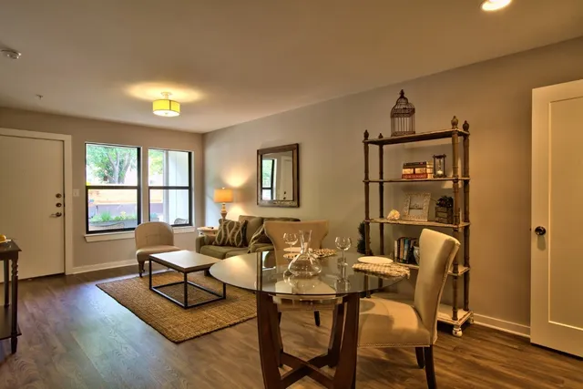 $1,425 | 924 East 51st Street, Unit 108, Austin, TX 78751