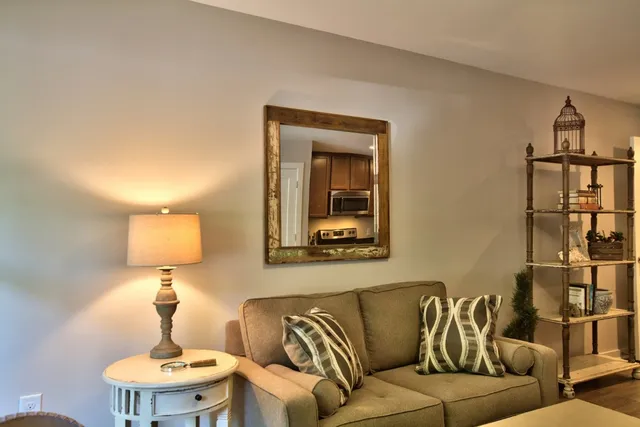 $1,425 | 924 East 51st Street, Unit 108, Austin, TX 78751