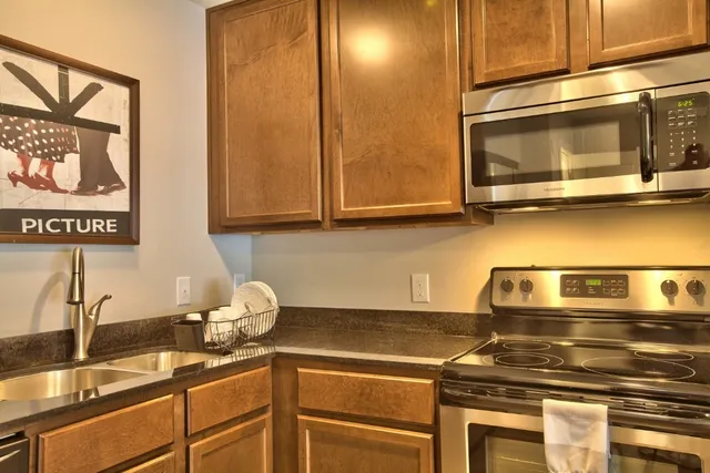 $1,425 | 924 East 51st Street, Unit 108, Austin, TX 78751