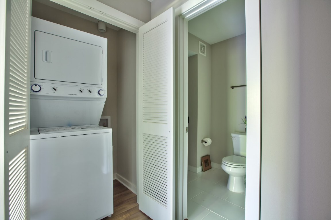924 East 51st Street, Unit 108 Austin, TX 78751 - Photo 29 of 30 a bathroom with a toilet and a sink